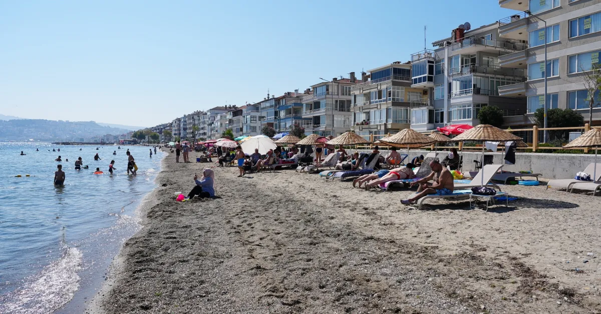 Mudanya'da Plajlar Ful Çekiyor (3)