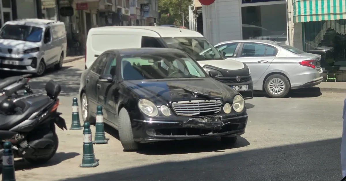 Orhangazi’de Otomobil Ile Motosiklet Çarpıştı 1 Yaralı