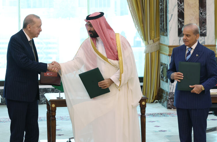 Türkiye, Suudi Arabistan Ve Pakistan’dan Mekke Ortak Savunma Anlaşması (2)