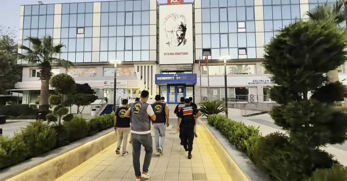 Tutuklanan Menderes Belediye Başkanı İlkay Çiçek Chp’den Istifa Etti (2)