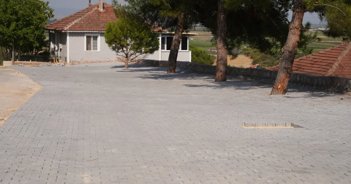 Yenişehir’de Son Iki Yılda Yaklaşık 100 Bin Metrekare Parke Taşı Döşendi (2)
