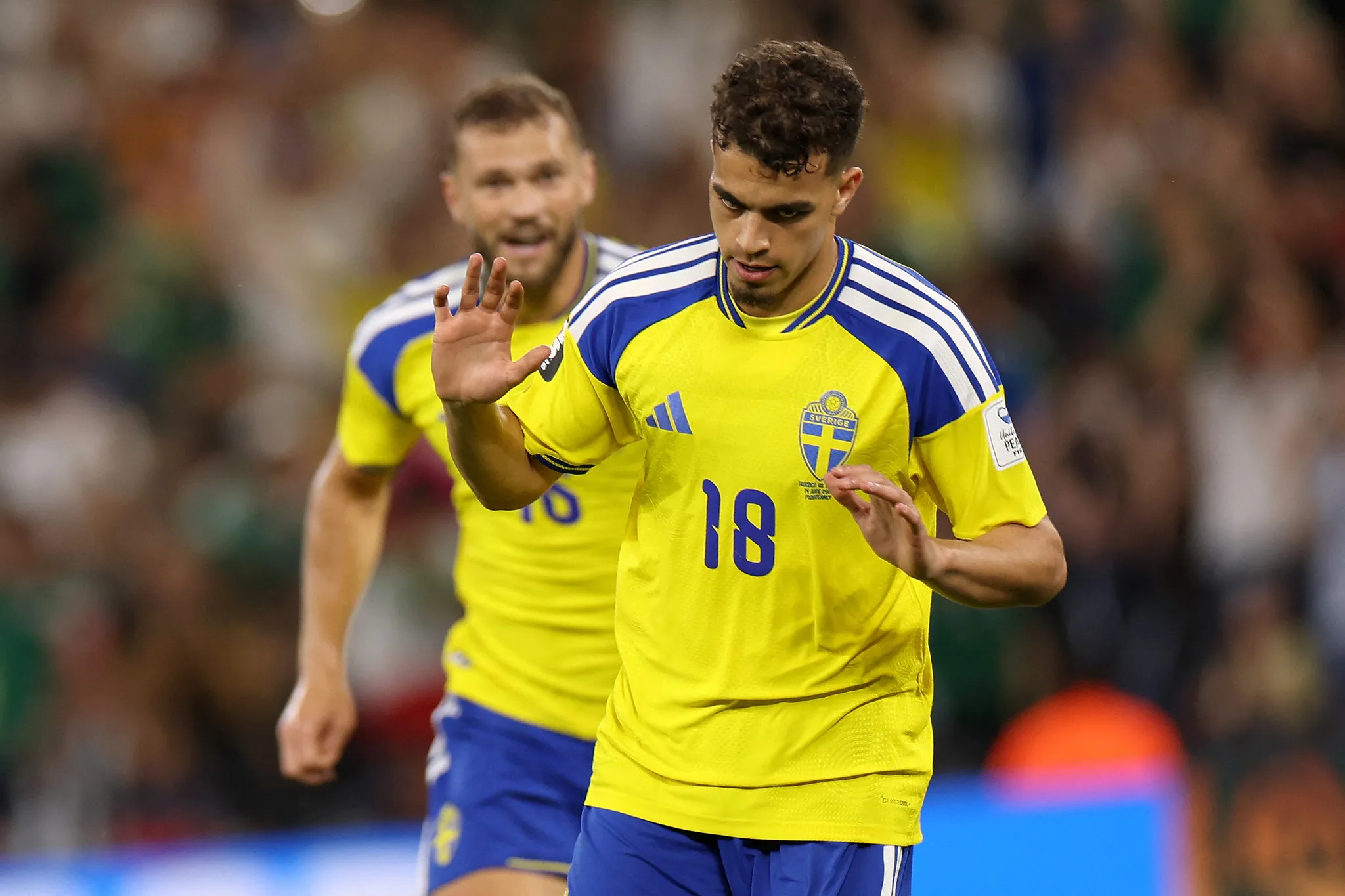 0X0 Fenerbahcede Acil Transfer Alarmi Orta Sahaya Yildiz Operasyonu 1789715923724