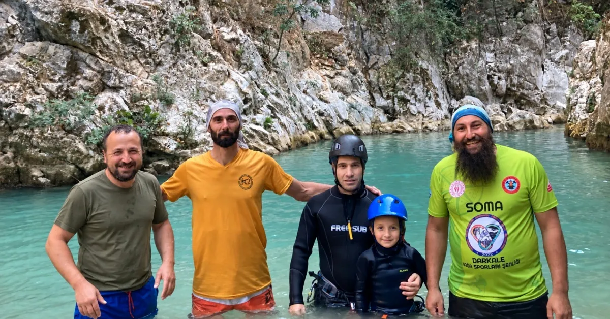8 Yaşındaki Asya, Abadiye Kanyonu Parkurunu Tamamladı (1)