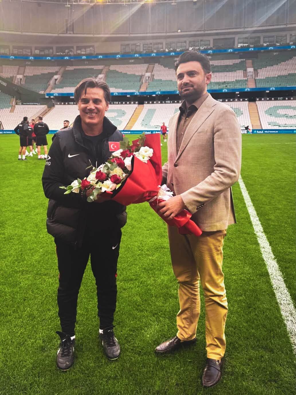 A Milli Takımımız Bursa'da. Bursaspor Başkanından Büyük Jest
