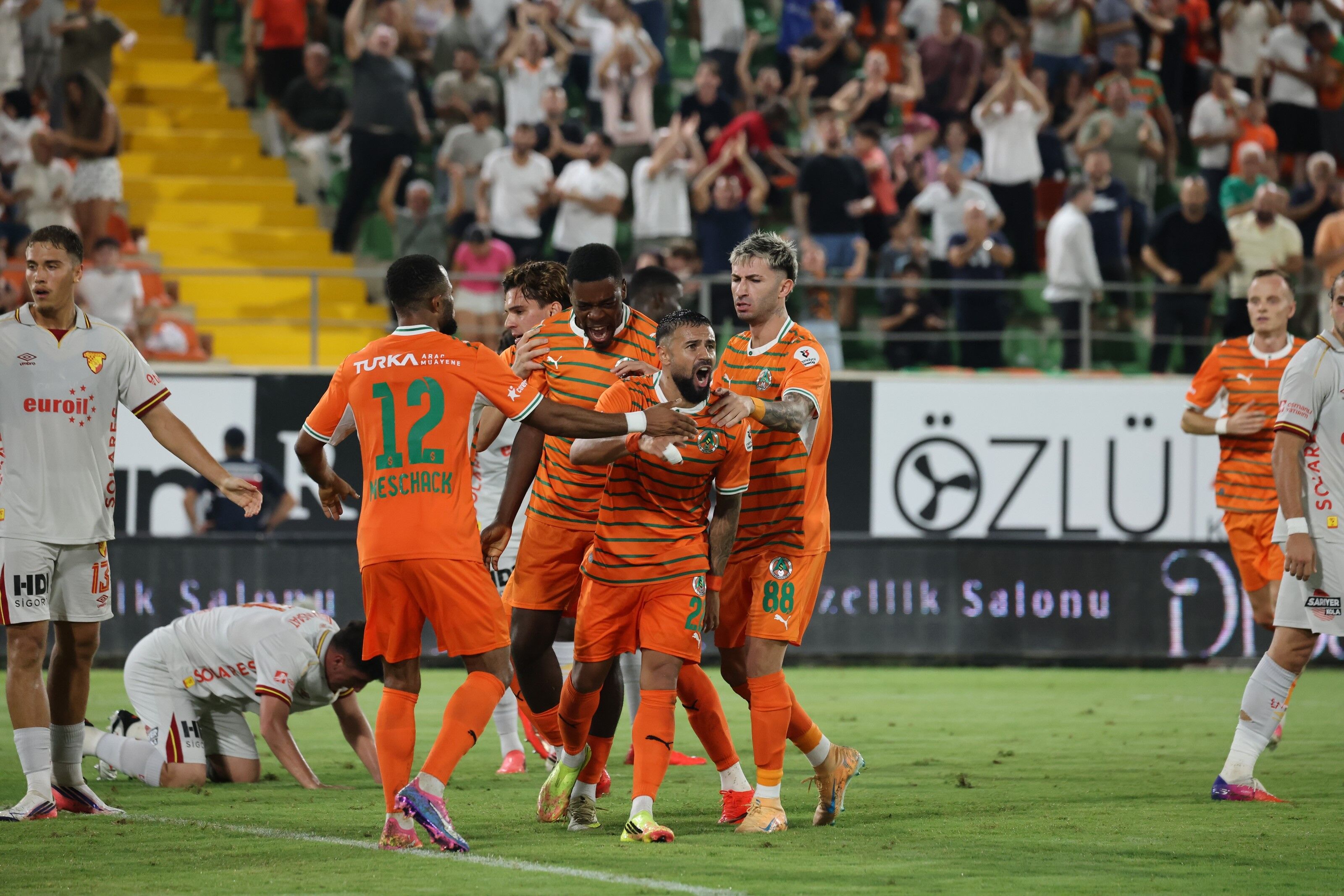 Corendon Alanyaspor - Göztepe maç özeti