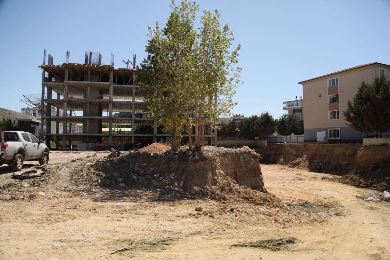 Ak Parti Mudanya’dan Çöken Okul Duvarında Inceleme1