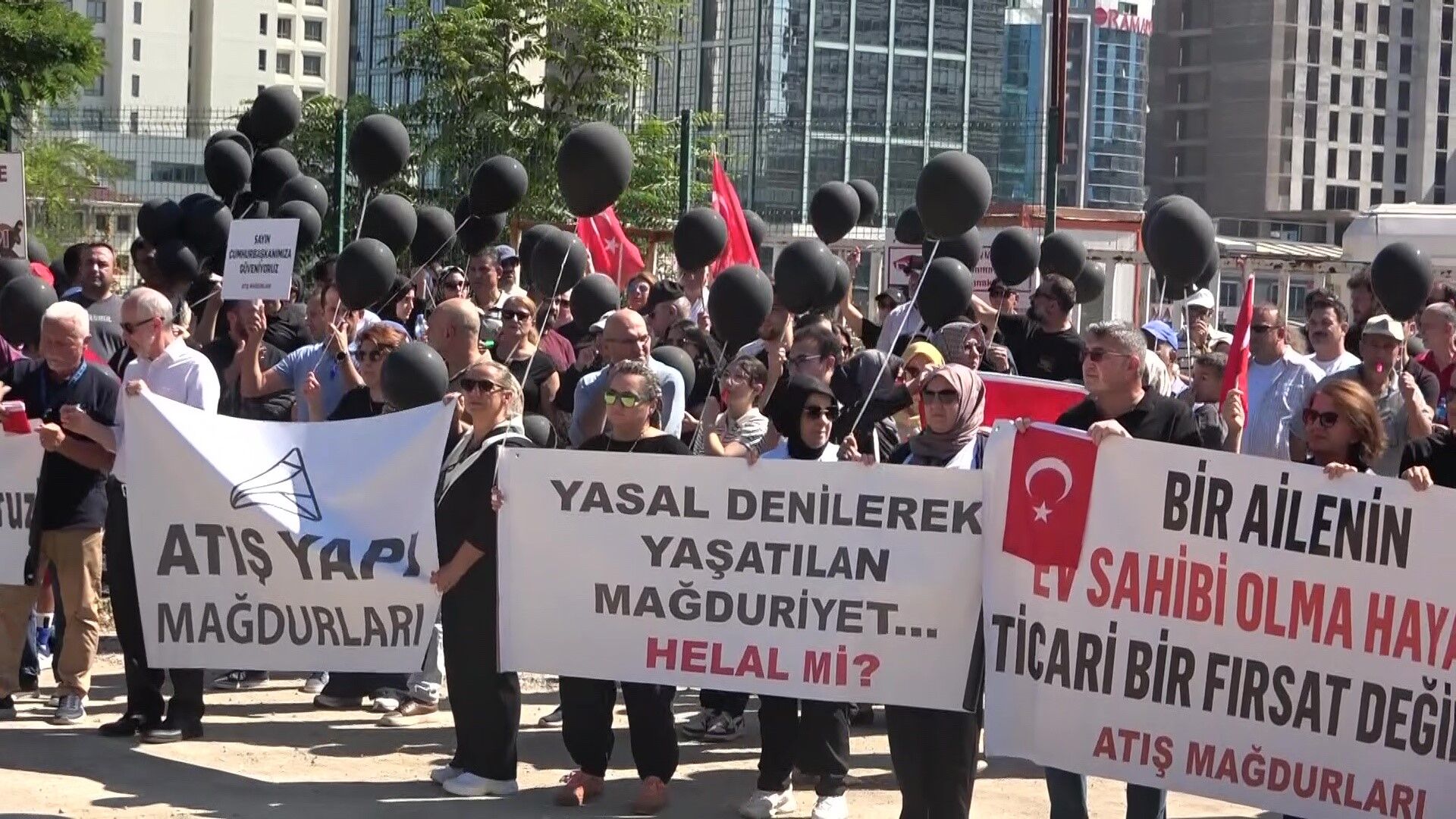 Atış Yapı mağdurları seslerini duyurmaya çalışıyor: Satış ve hisse devirleri araştırılsın