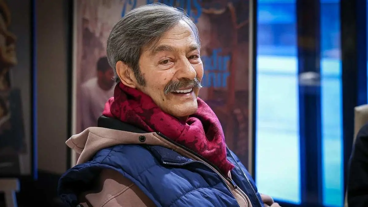 Avukatı Açıkladı Kadir İnanır’ın Son Isteği Ortaya Çıktı, Tüm Mirasını Ona Bıraktı (1)-1
