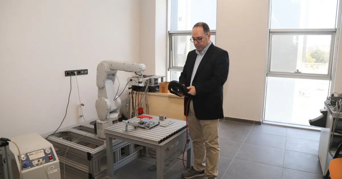 Btü’den Otomotiv Sektörüne Yapay Zekâ Ve Robot Destekli Kalite Kontrol Sistemi (3)