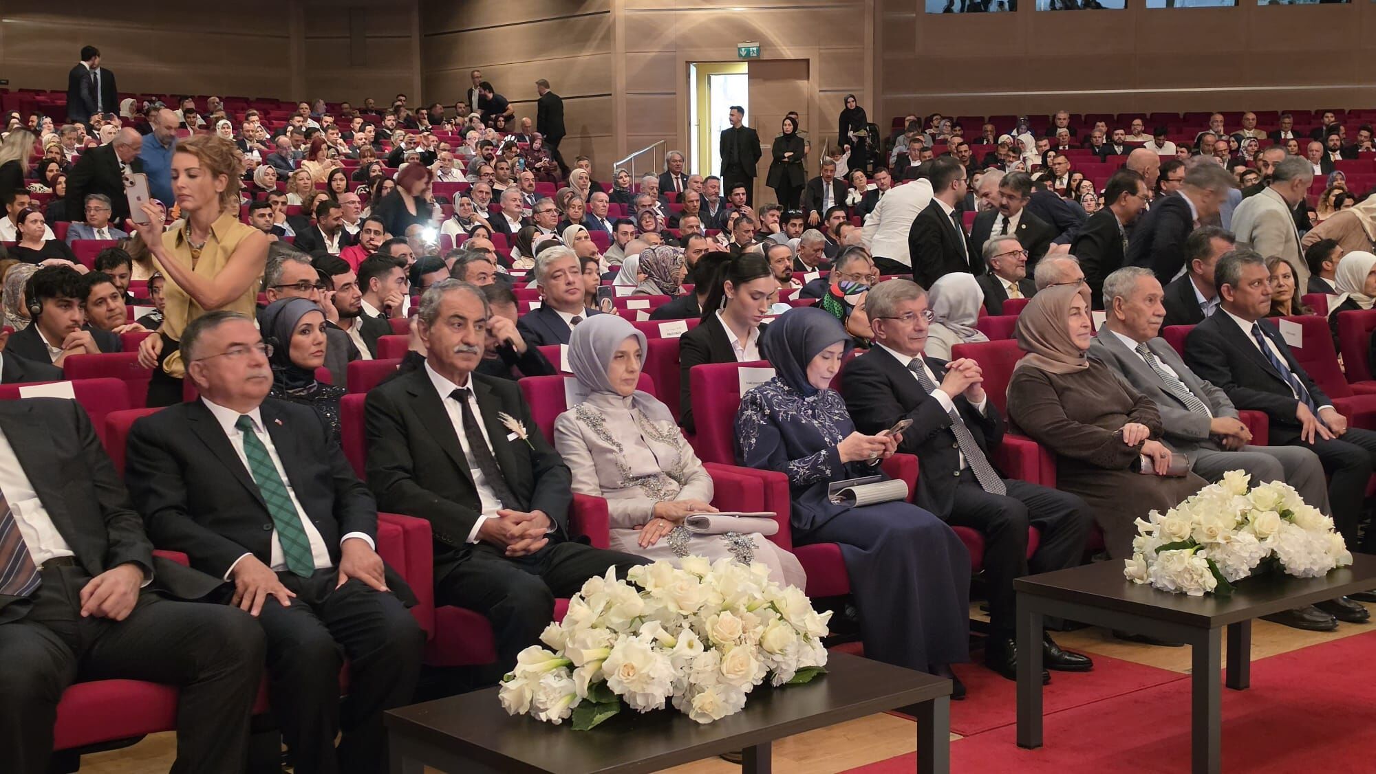 Bülent Arınç’tan Davutoğlu’nun Oğlunun Düğününde Melih Gökçek’e Sert Tepki (1)
