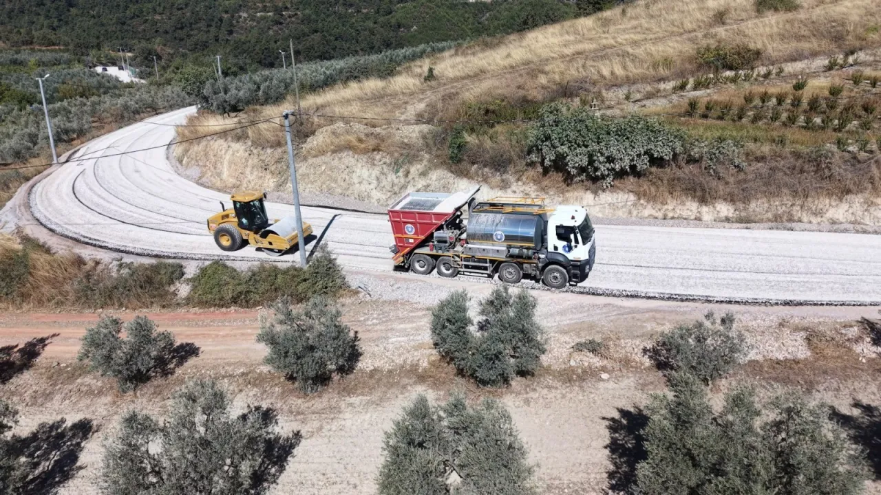 Bursa Büyükşehir Kestel’in 4 Mahallesinde 11,5 Kilometrelik Yolu Yeniledi (1)