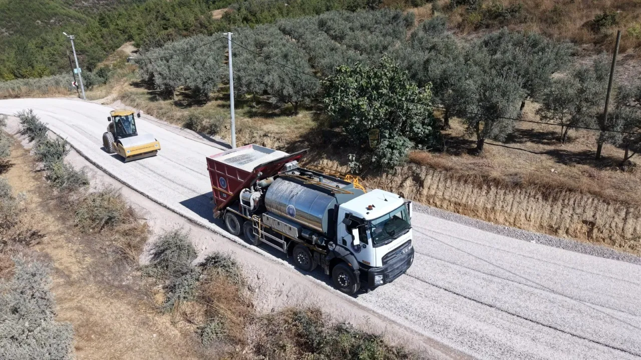 Bursa Büyükşehir Kestel’in 4 Mahallesinde 11,5 Kilometrelik Yolu Yeniledi (3)