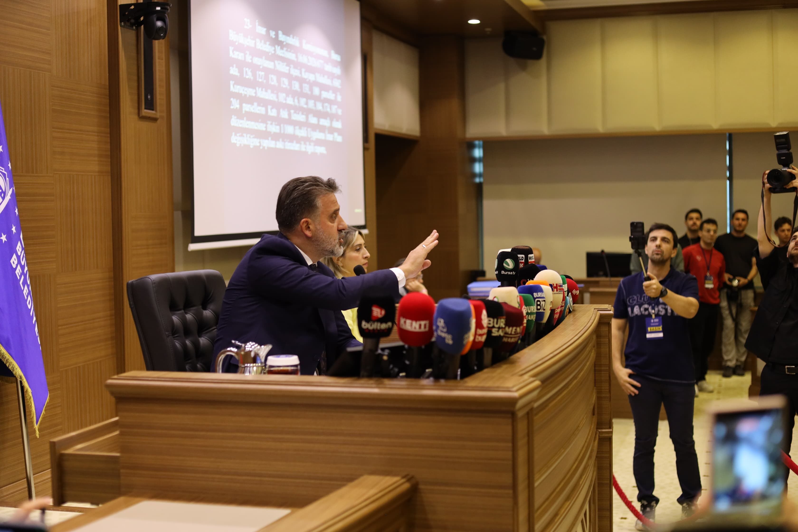 Bursa Büyükşehir Meclisi'nde Katı Atık Tesisi Tartışması! Başkan Şahin Biba'dan Dikkat Çeken Açıklama