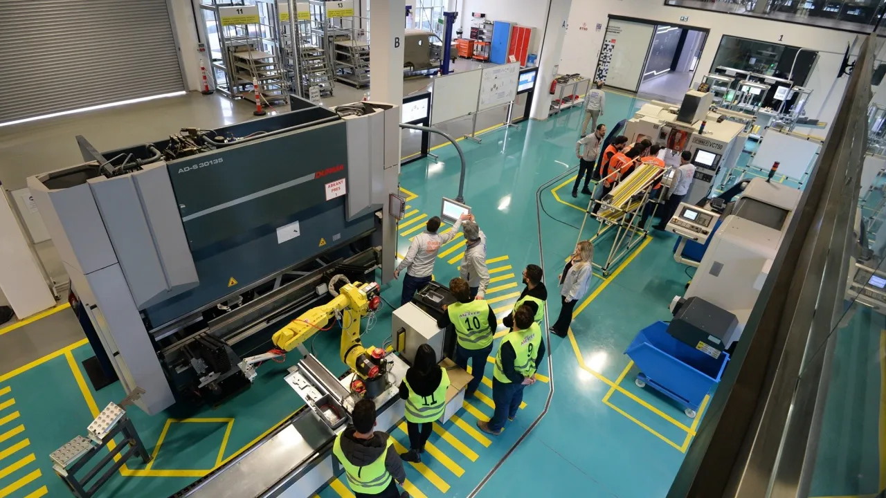 Bursa Model Fabrika, Sektörel Gelişim Merkezi Statüsü Kazandı (3)
