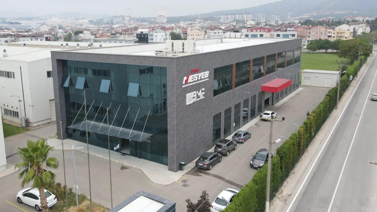 Bursa Model Fabrika, Sektörel Gelişim Merkezi Statüsü Kazandı (4)