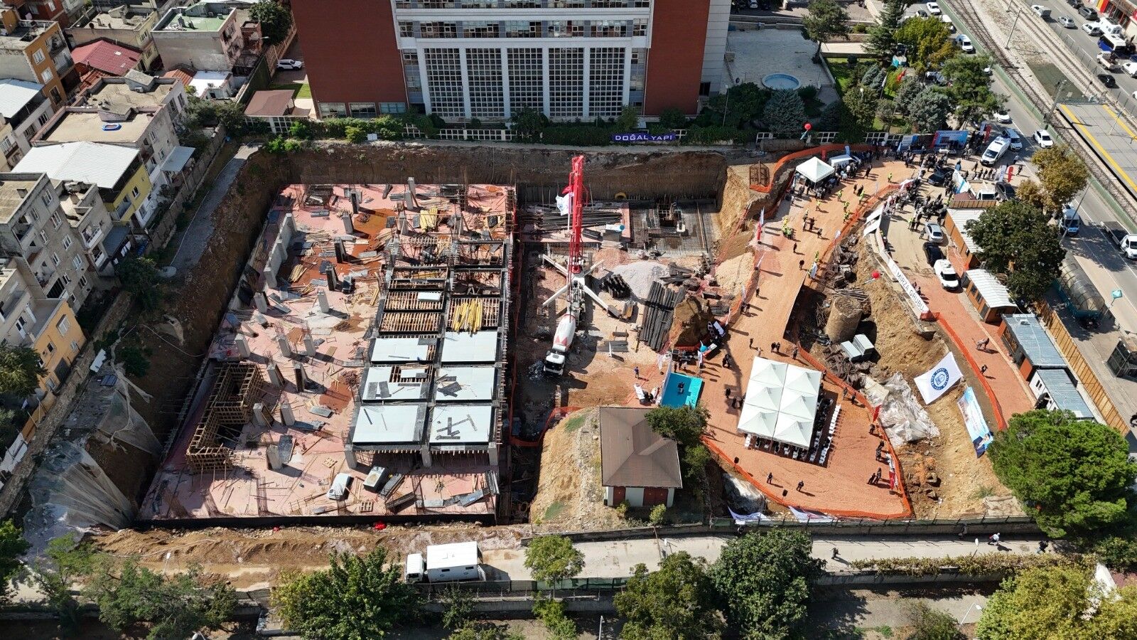 Bursa’da 2 Milyar Liralık Kültür Ve Yaşam Merkezinin Temeli Atıldı (3)