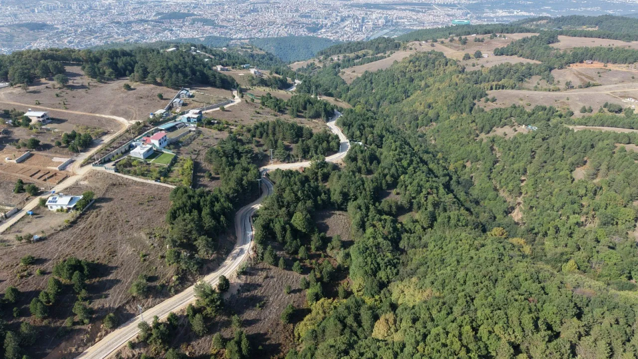 Bursa’da 3 Mahallede 15 Kilometrelik Yol Yenileniyor (5)