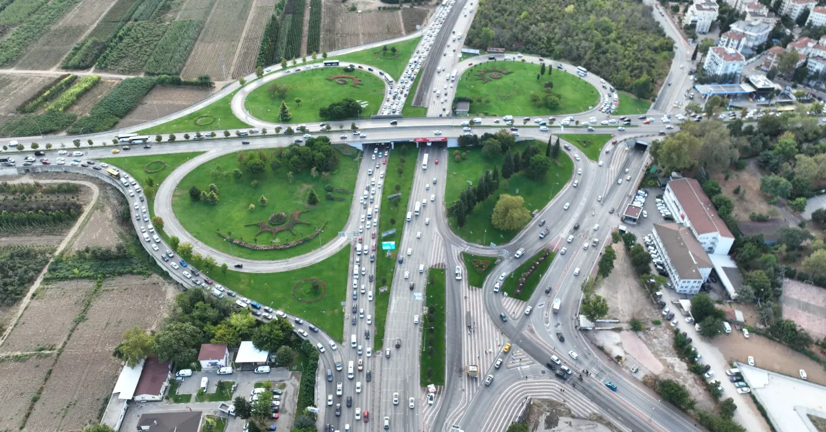 Bursa’da 598 Bin 863 Öğrenci Ders Başı Yaptı, Trafikte Beklenen Yoğunluk Yaşanmadı (4)