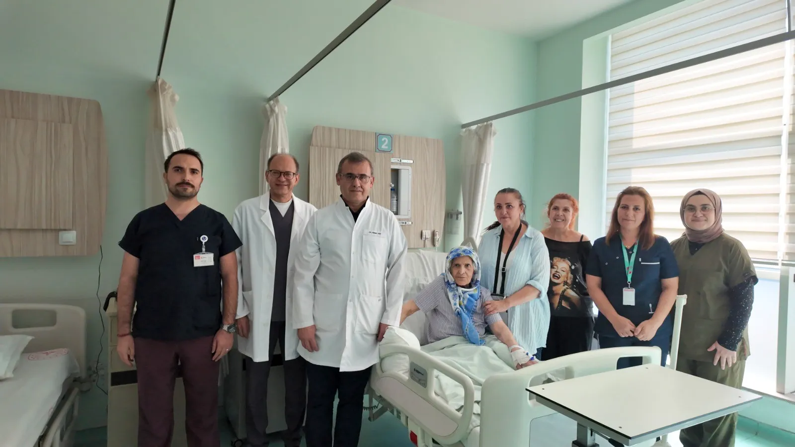 Bursa’da 76 Yaşındaki Hastaya Kalp Kapağında Ezber Bozan Operasyon (1)