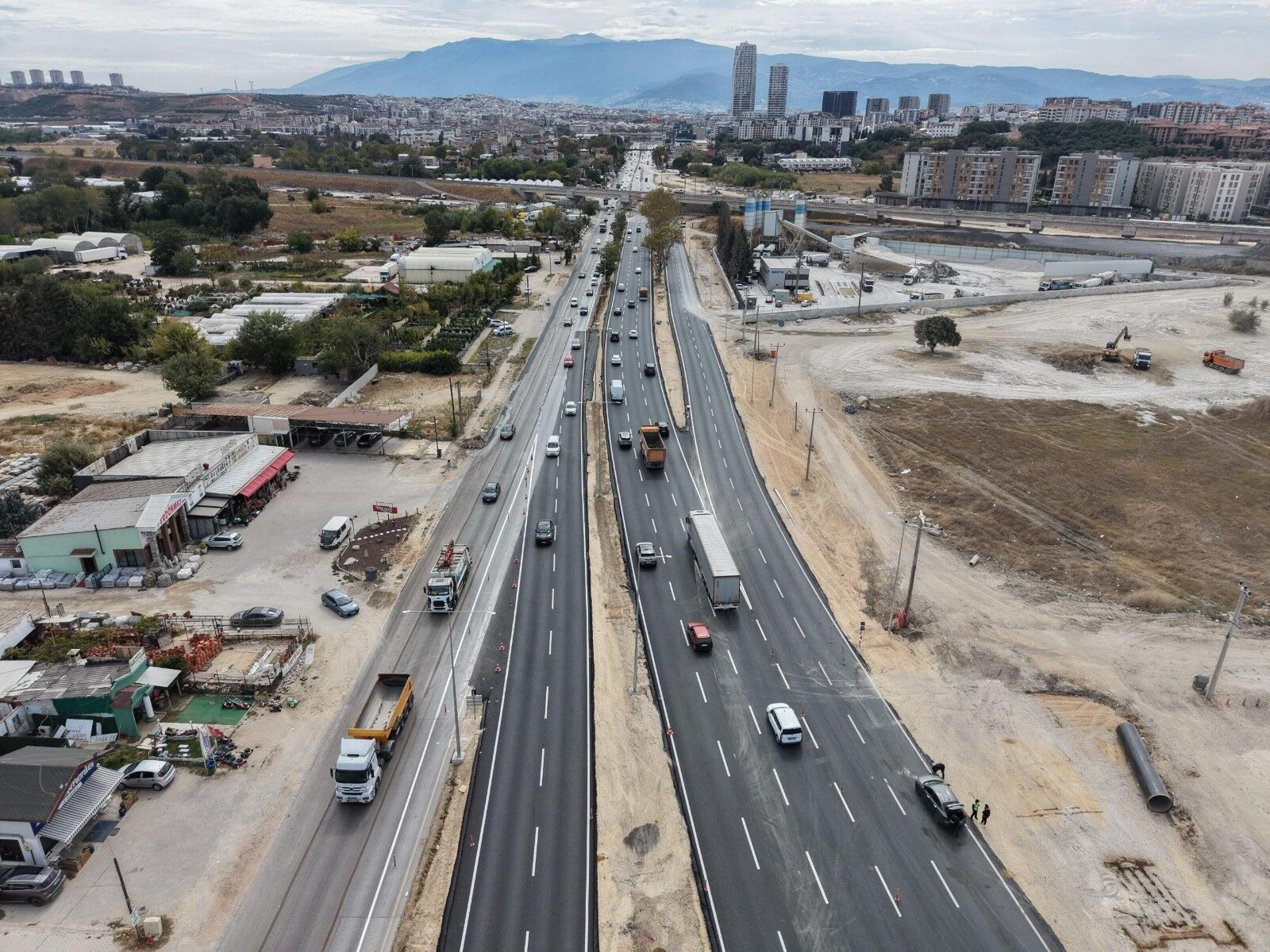 Bursa'da Geçit Köprüsü’nde Söz Tutuldu! Yol Çift Yönlü Trafiğe Açıldı