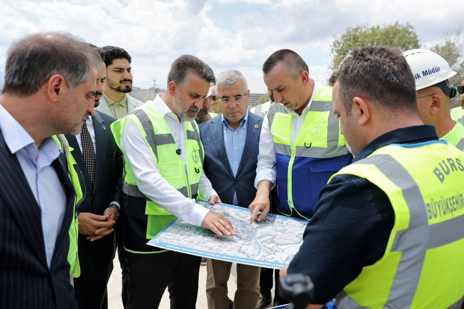 Bursa'da Geçit Köprüsü’nde Söz Tutuldu! Yol Çift Yönlü Trafiğe Açıldı2