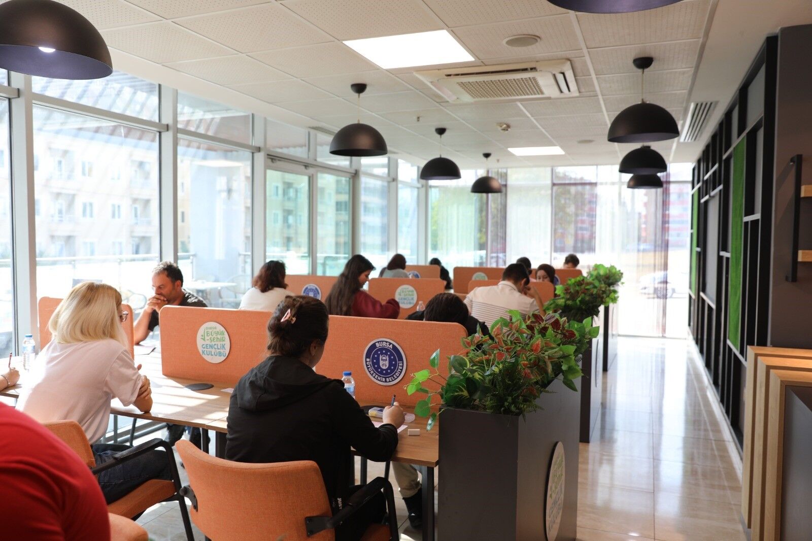 Bursa’da Kpss Denemesine 2 Bin 500 Aday Katıldı