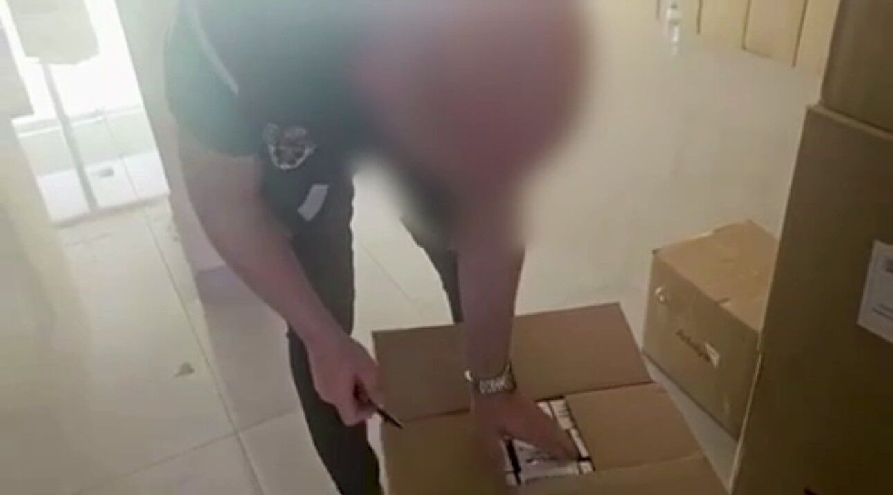 Bursa’da Milyonlarca Kaçak Makaron Ele Geçirildi! (3)
