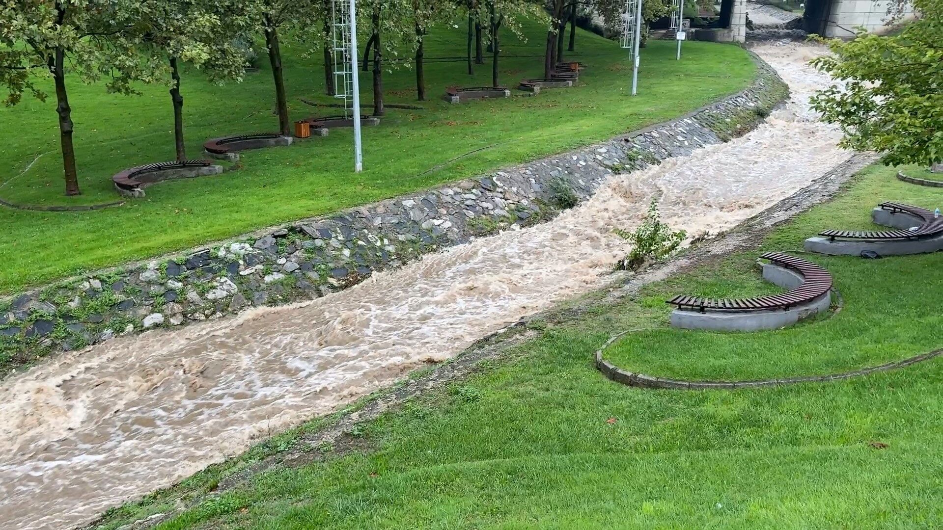 Bursa’da Sağanak Sonrası Dereler Yükseldi1