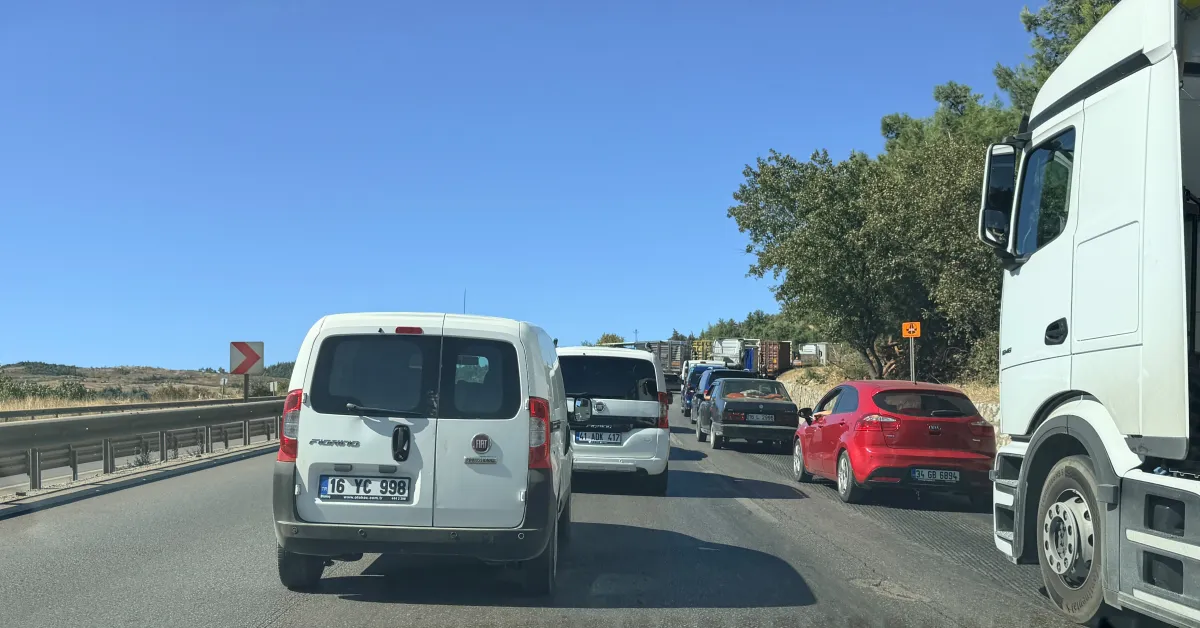 Bursa'ya Gelecekler Dikkat! Kuyruk 3 Kilometreyi Aştı (3)