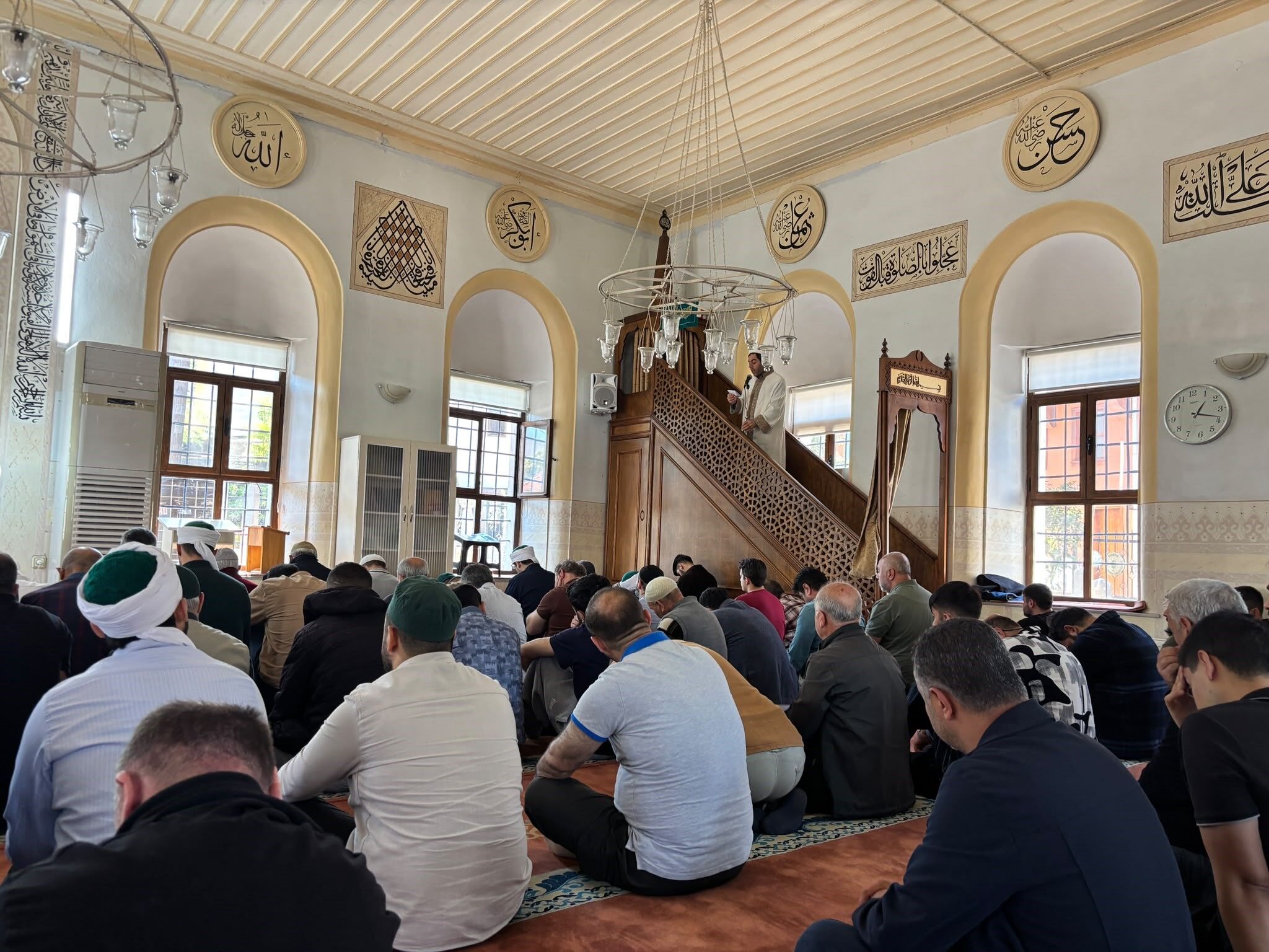 Diyanet’ten Cuma Hutbesinde Sosyal Medya Uyarısı