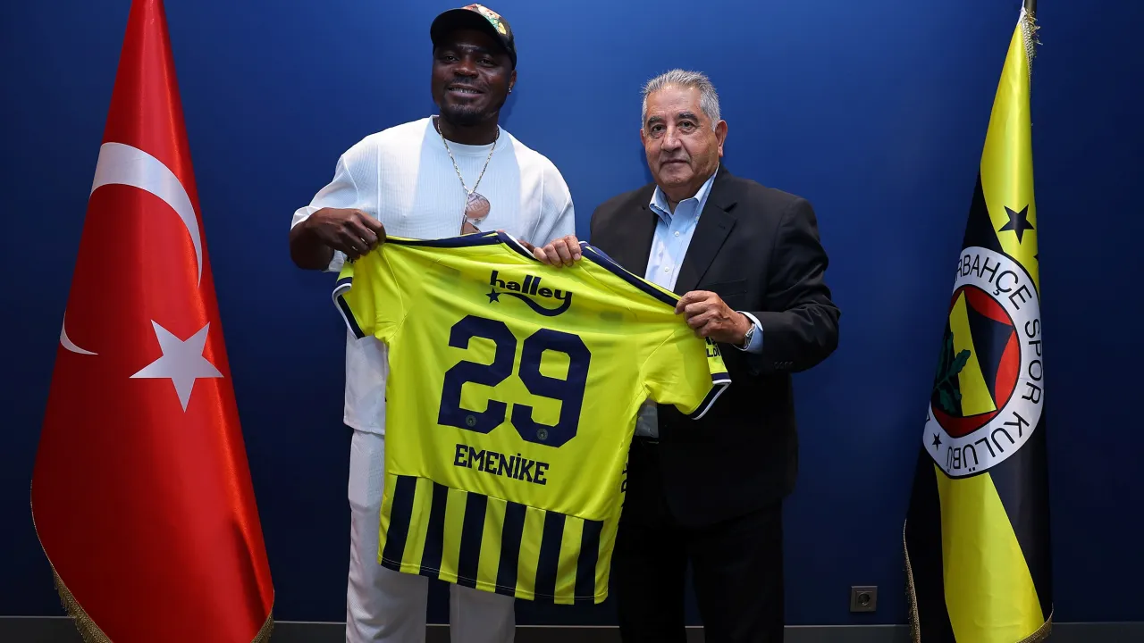 Emmanuel Emenike’den Fenerbahçe’ye ziyaret