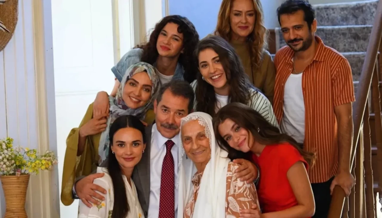 Evlilik Güzeldir Dizisi Neden Bu Kadar Tartışılıyor? %22Sipariş Proje%22 İddiasından Reyting Sürprizine Kadar Her Şey!.Jpg