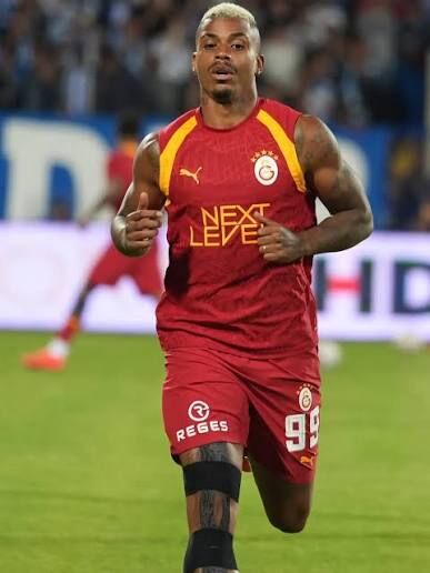 Galatasaray’da Sürpriz Ayrılık Gündemdeselçuk İnan Yıldız Ismi Istedi