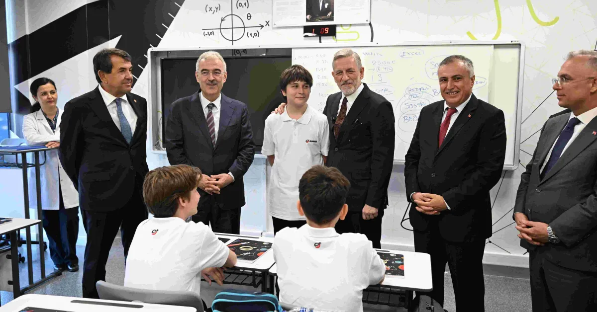 Guhem Havacılık Ve Uzay Teknolojileri Fen Lisesi Ilk Öğrencileriyle Eğitime Başladı (3)