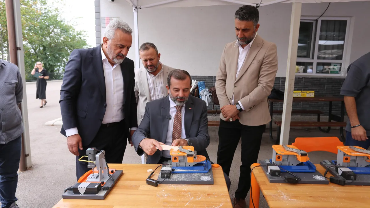Gürsu Belediyesi Köy Okulunda Bilim Ve Teknoloji Atölyelerini Başlattı (3)