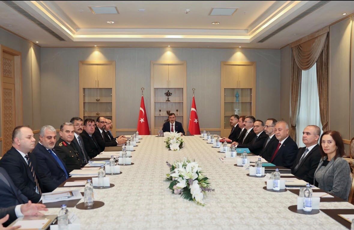 Hakan Fidan, BAE Devlet Başkanı Yardımcısı Şeyh Mansur ile görüştü