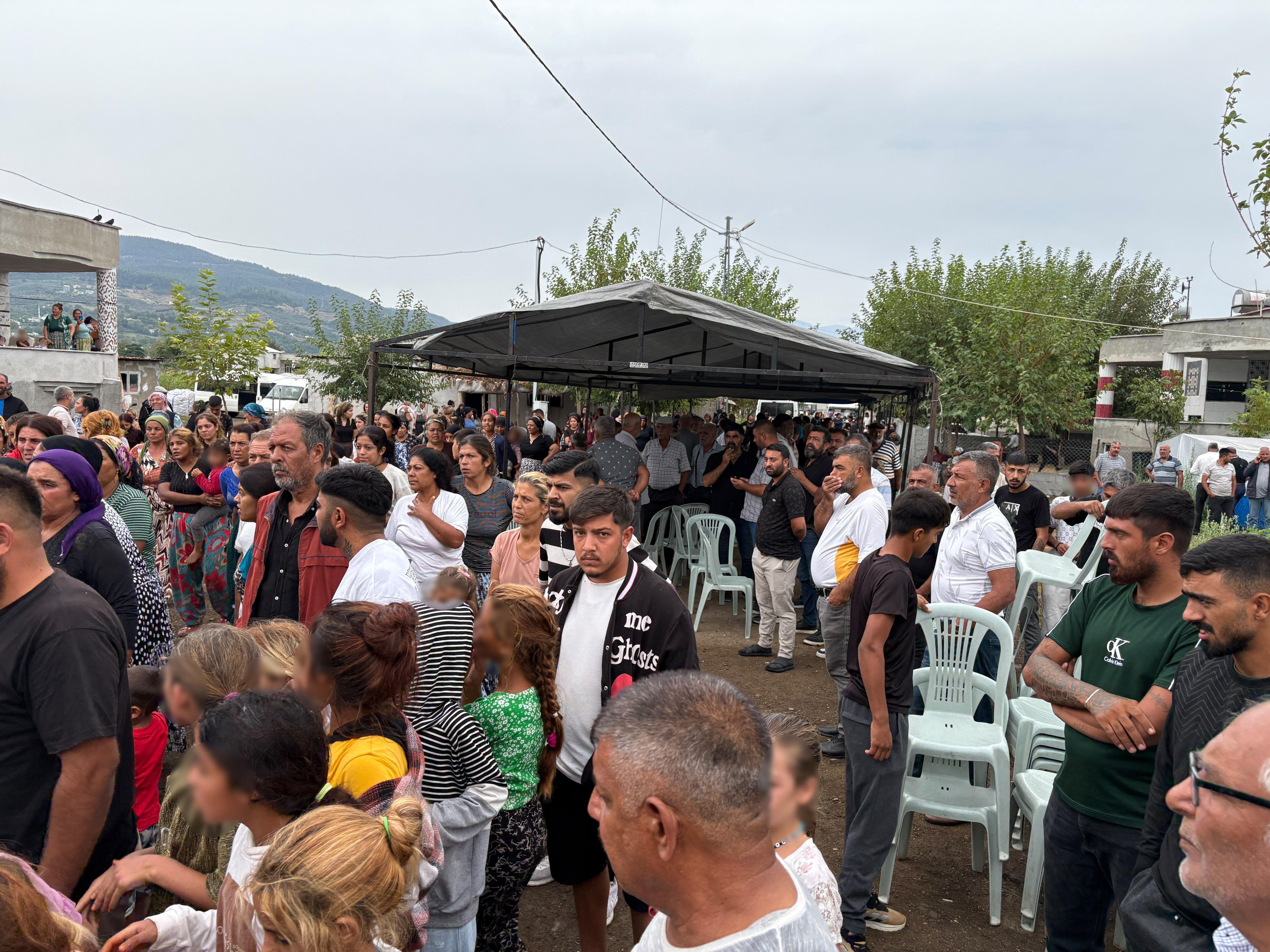 Her Satırı Korkunç! 6 Aylık Hamile Eşini Akrabalarıyla Birlikte Dövüp Öldürdü (1)
