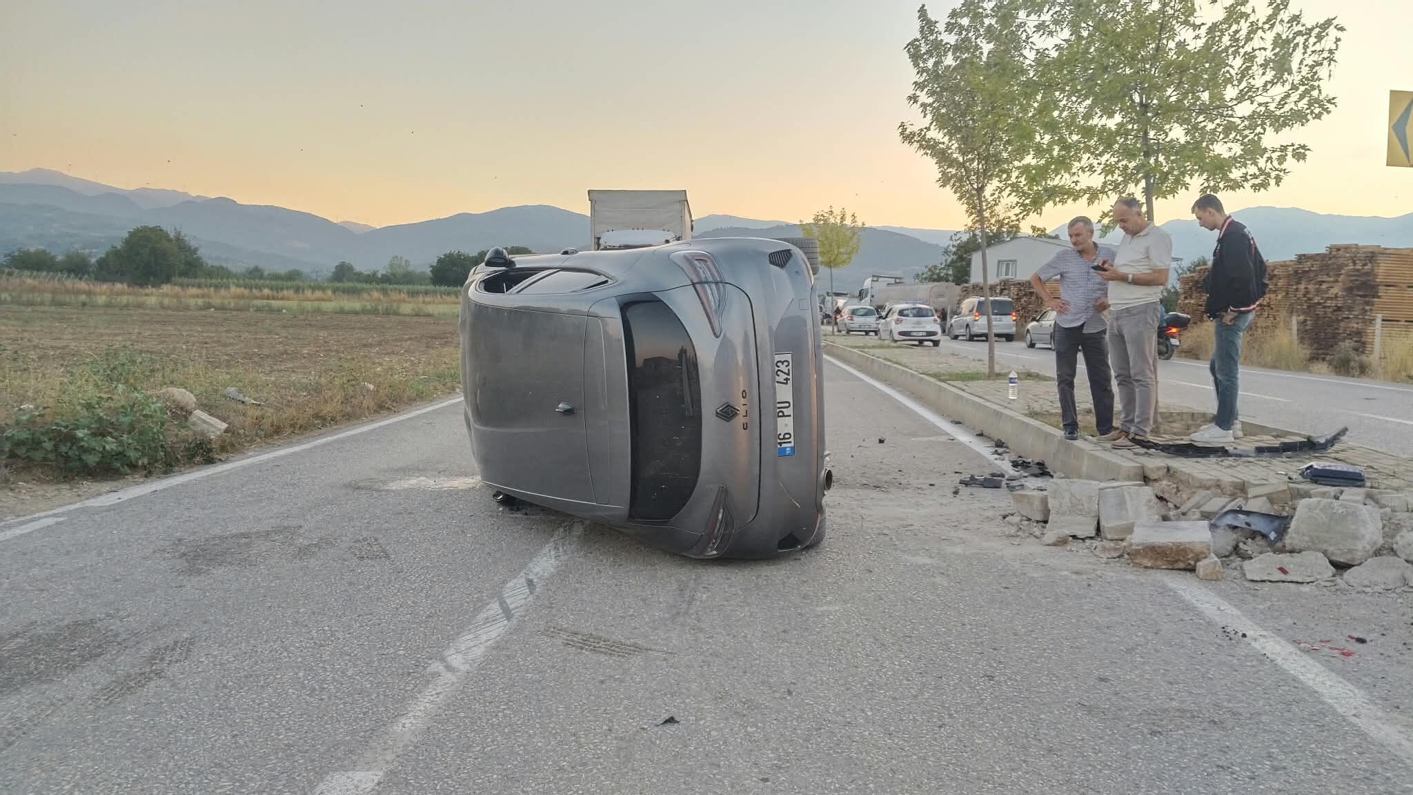 İnegöl Ahmet Türkel Çevre Yolu'nda Kaza 1 Yaralı