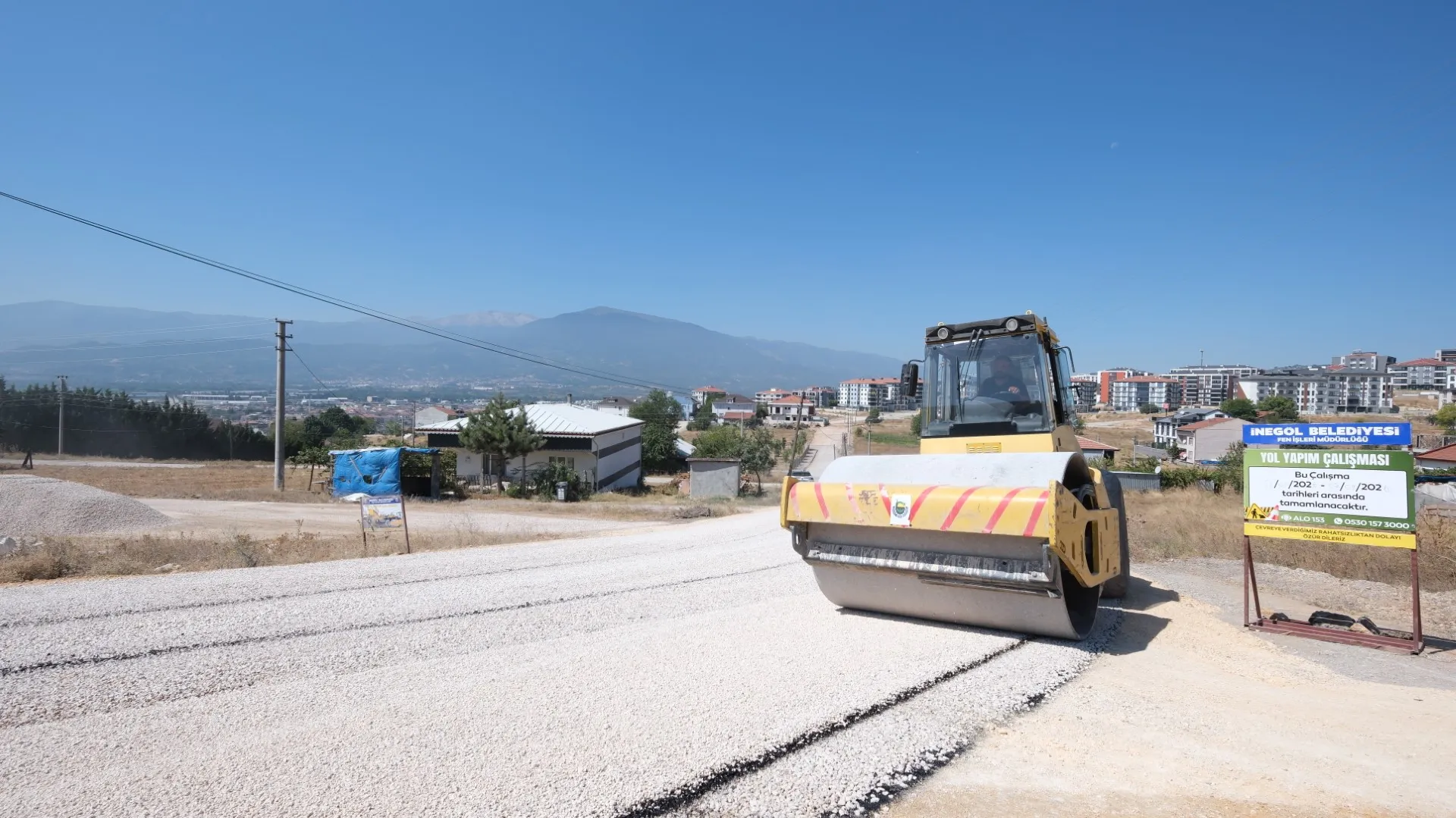 İnegöl Akhisar Mahallesi’nde 14 Sokakta Sathi Kaplama Çalışması Başladı (8)