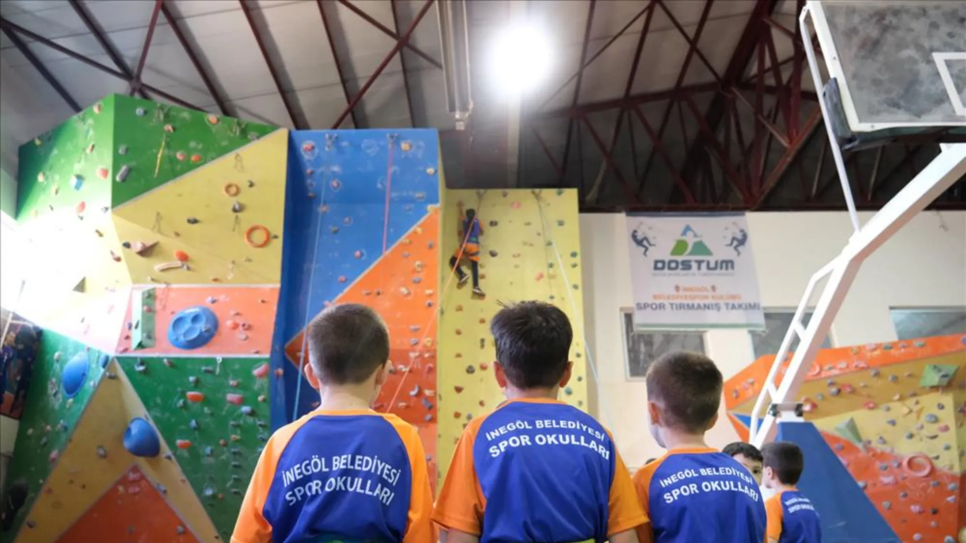 İnegöl Belediyesi Spor Faaliyetlerine Hız Kesmeden Devam Ediyor (3)