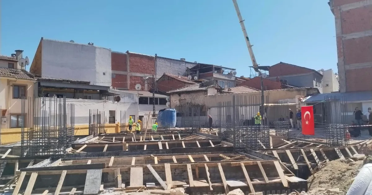İnegöl Boşnak Camii’nin Temeli Atıldı! Siyaset Ve İş Dünyası Törende Buluştu (2)