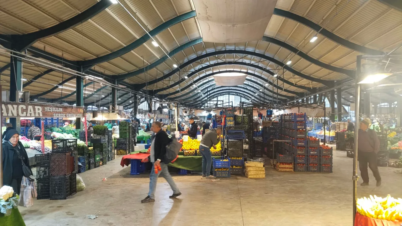 İnegöl Perşembe Pazarı’nda Fiyatlar Belli Oldu İşte Sebze Ve Meyvede Tam Liste (6)