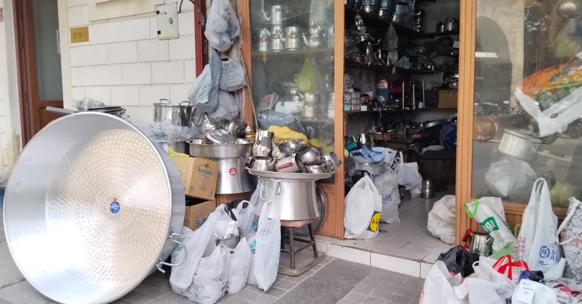 İnegöl'de 60 Yıllık Bakırcılık Ve Kalaycılık Mesleği Değişime Direniyor (2)