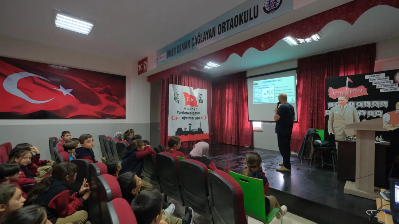 İnegöl’de Öğrencilere Hayvan Sevgisi Ve Doğru Yaklaşım Eğitimi (2)