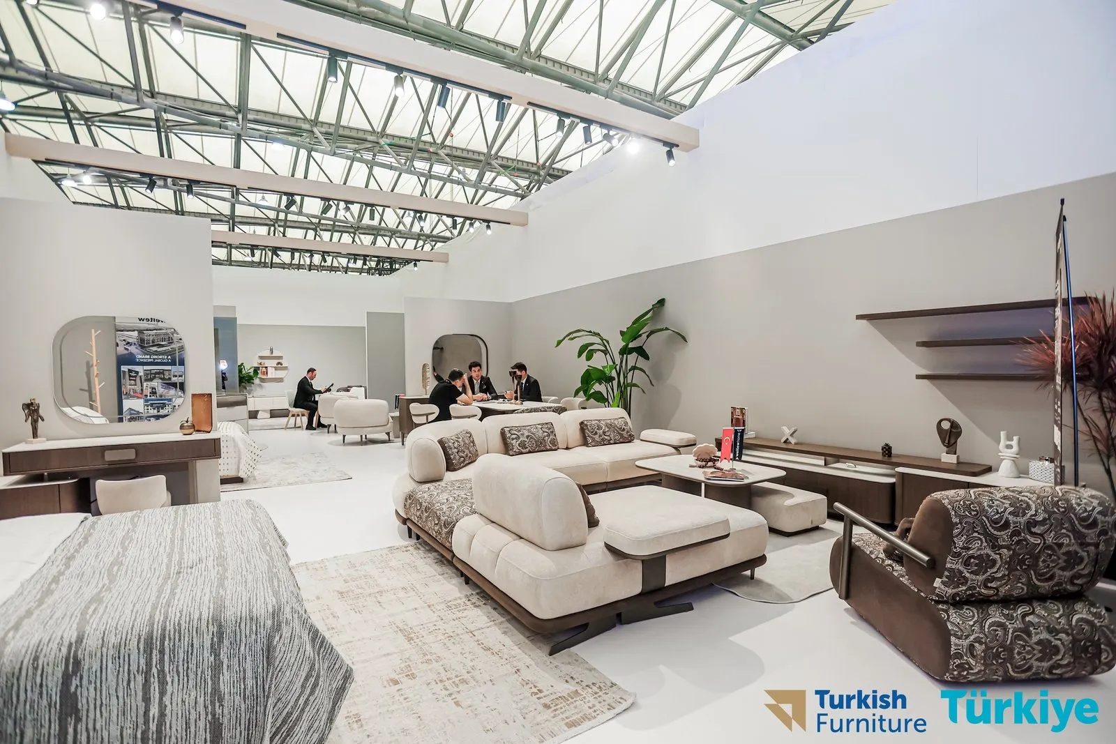İnegöllü Mobilya Markası 30. Yılında Şanghay'da Şov Yaptı (1)