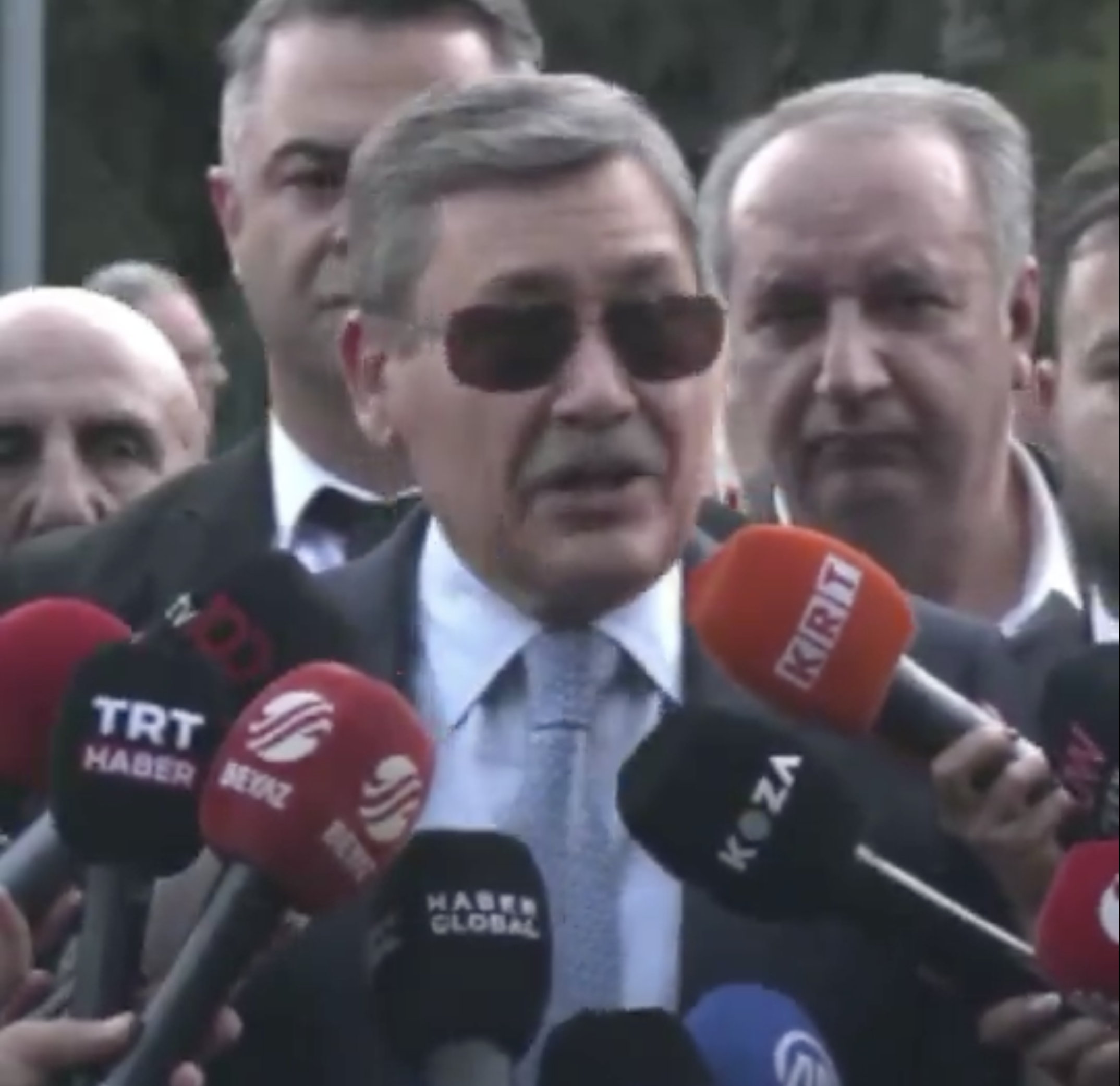 Melih Gökçek1