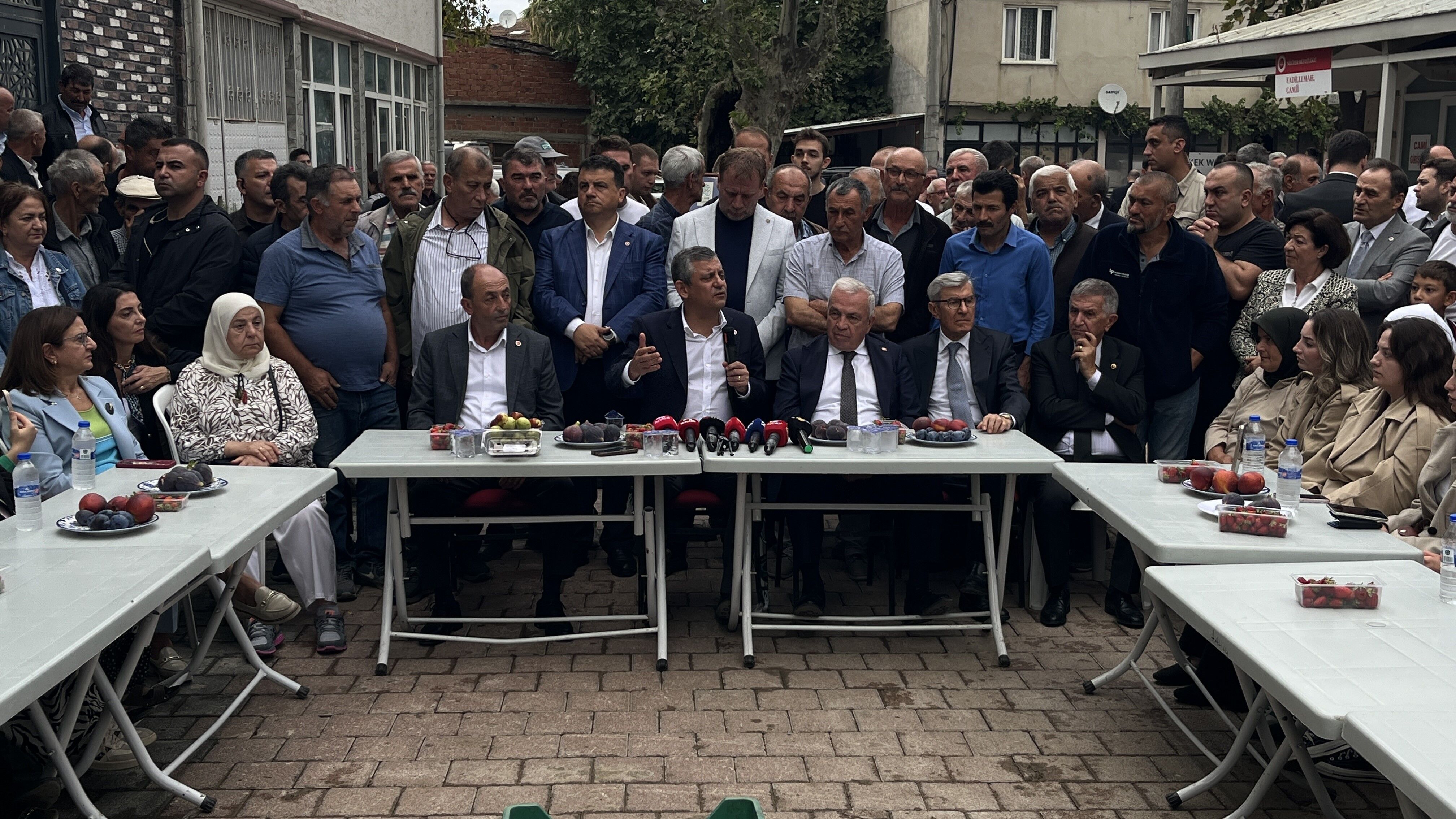 Özgür Özel Bursa’da Çiftçilere Seslendi