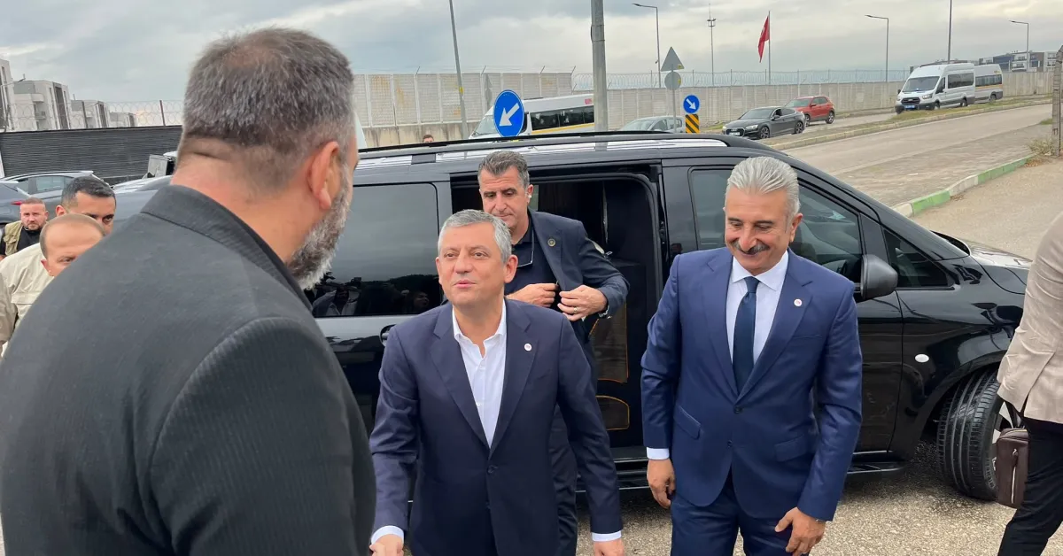 Özgür Özel, Mustafa Bozbey’i Cezaevinde Ziyaret Etti (3)