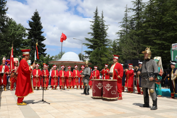 Tarihi İnegöl Mehteri Bükreş’te Sahne Alacak