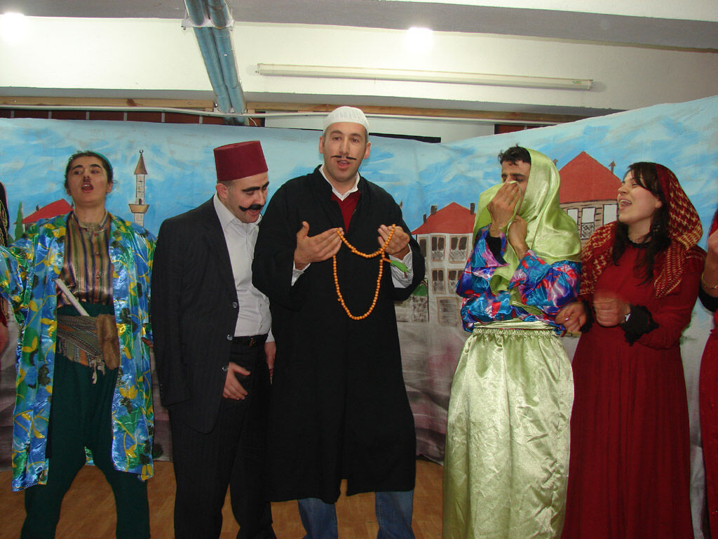 Ters Evlenme’ Ile Yüzleri Güldü Huzurevi Arşivden 2009 Gençgazete (2)